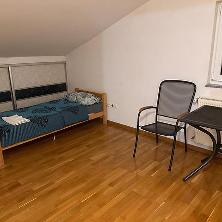 Rooms Near The Airport SJJ Exterior foto